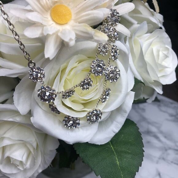 2/$30 Flower Diamond Diamante Rhinestone Layer Necklace - Picture 1 of 3